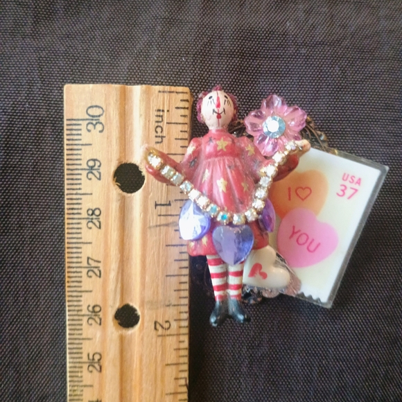 Charming Handmade Raggedy Ann Brooch - Picture 5 of 7